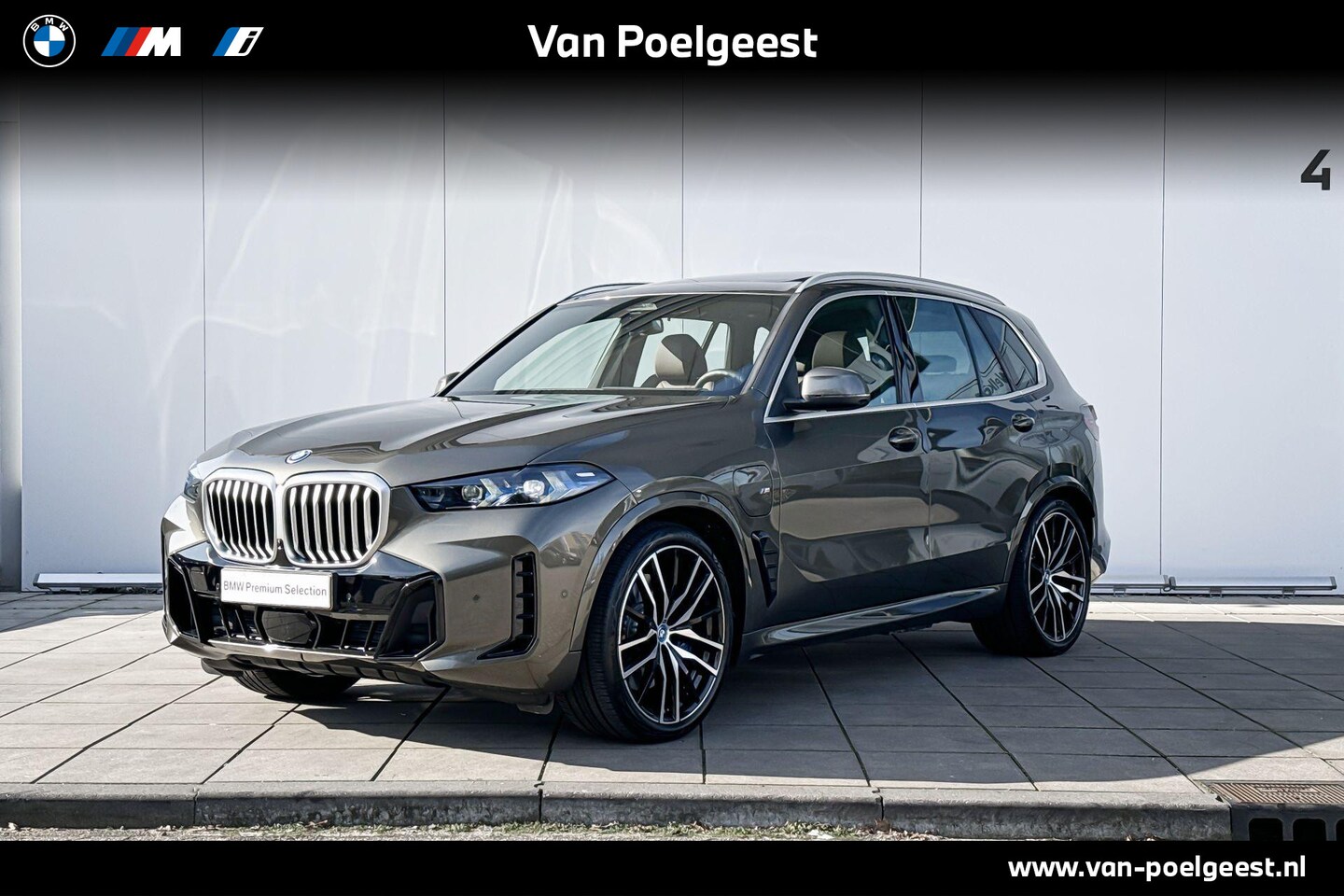 BMW X5 - xDrive50e M-Sport 22 Inch / Glazen Schuifdak / Comfort Acces / Electrische Zwenkhaak / Sto - AutoWereld.nl