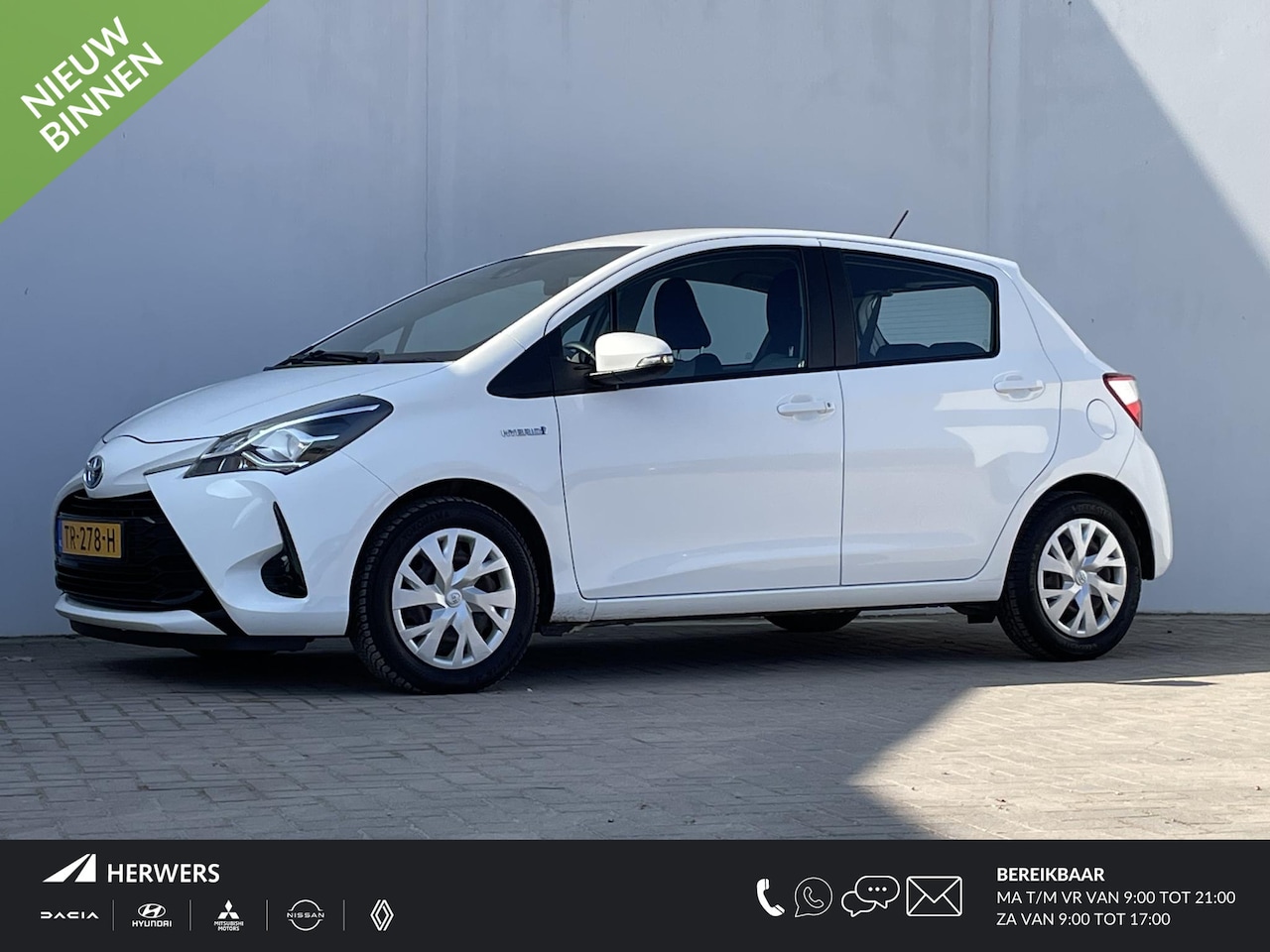 Toyota Yaris - 1.5 Hybrid Active / Navigatie / Automatische Airco / Camera / Cruise Control - AutoWereld.nl