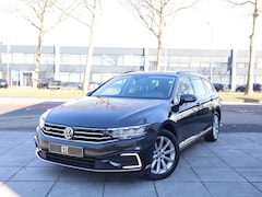 Volkswagen Passat Variant - GTE 1.4 TSI PHEV 218PK | Achteruitrijcamera | Elektrische kofferklep | Dodehoek | Adaptive