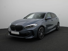 BMW 1-serie - 5-deurs 118i High Executive | M Sportpakket | Audio Media Pack | Parking Pack | Elektrisch