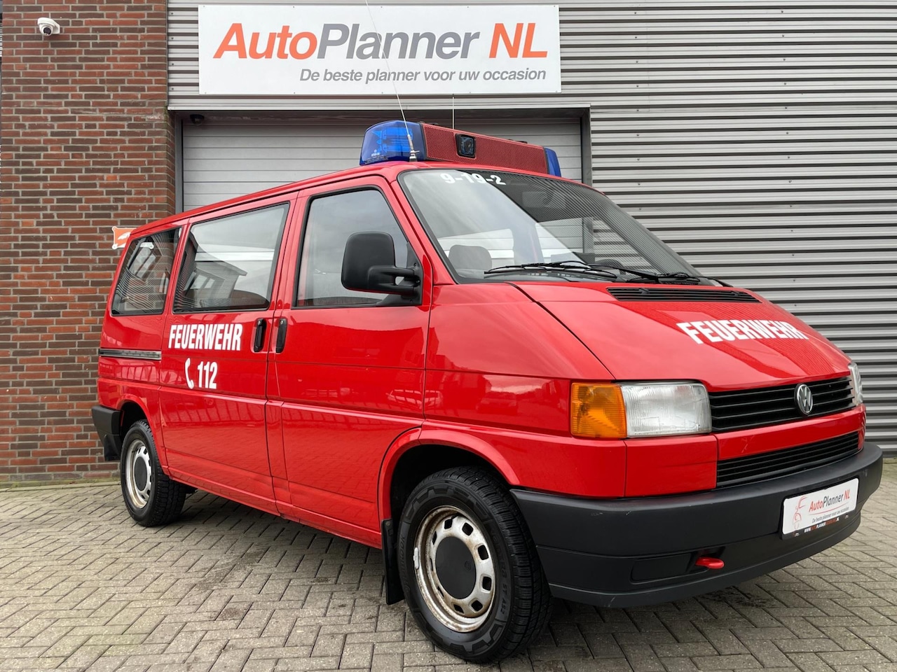 Volkswagen Transporter - 2.0 Benzine! Ex-Brandweer! 6-Persoons! - AutoWereld.nl