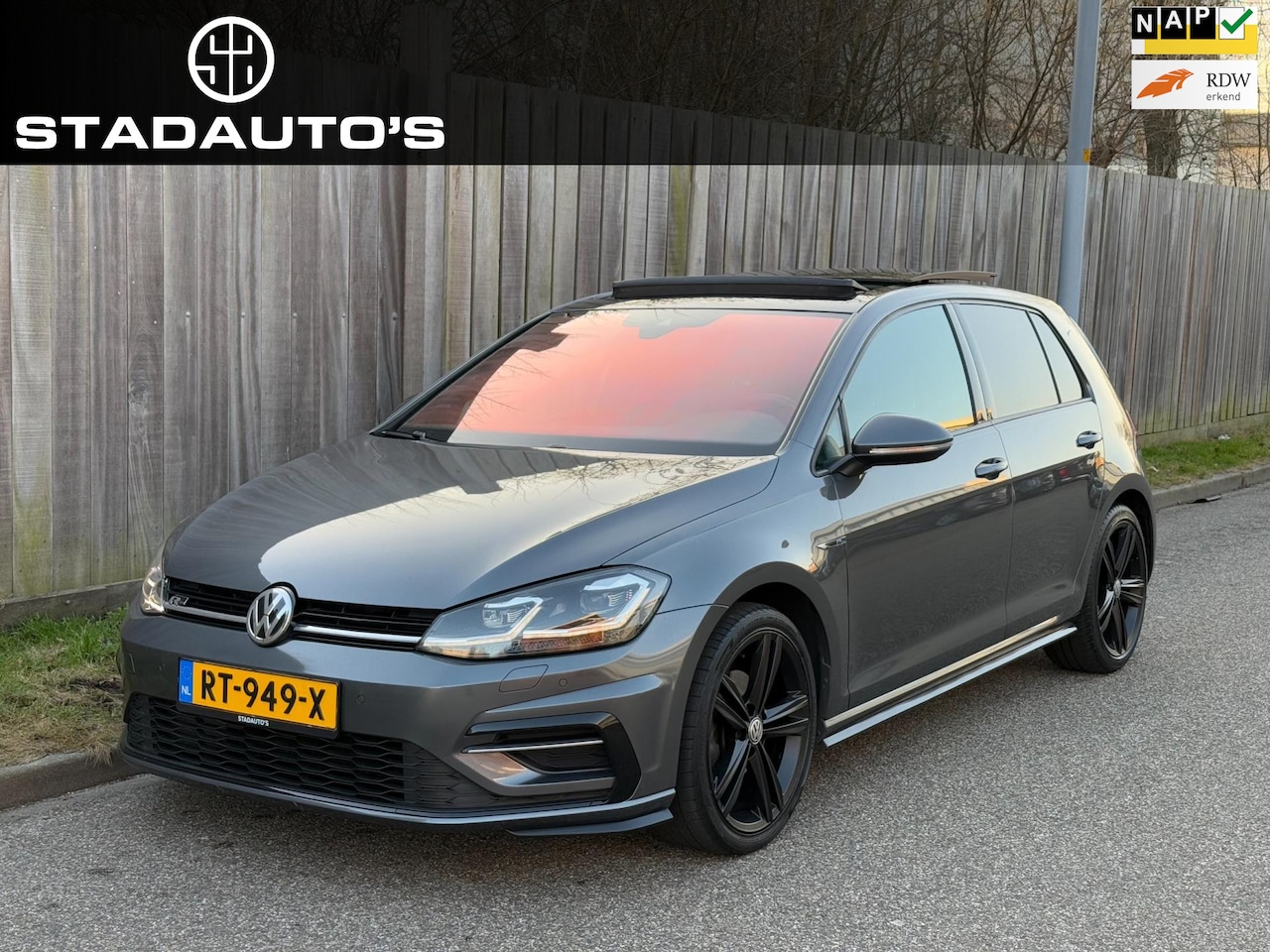 Volkswagen Golf - 1.4 TSI DSG 3X R-Line Pano|LED|Keyless|Camera! - AutoWereld.nl