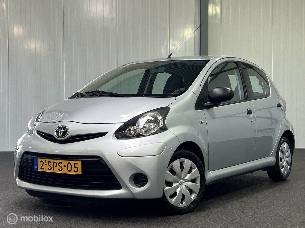 Toyota Aygo - 1.0 VVT-i Now 5-drs [ NAP airco ] - AutoWereld.nl