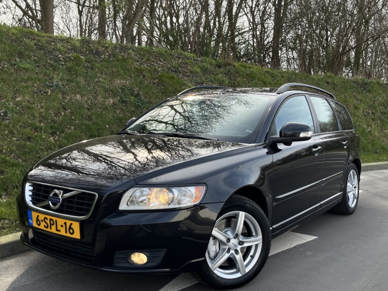 Volvo V50 - 2.0 D3 150PK / Summum Edition / R-design / CC / - AutoWereld.nl