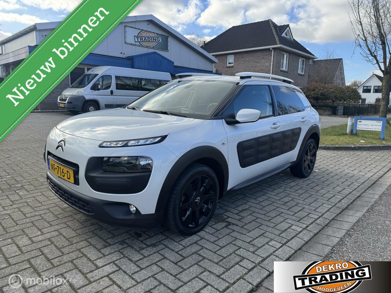 Citroën C4 Cactus - 1.2 PureTech Feel parelmoer trekhaak pdc navi - AutoWereld.nl