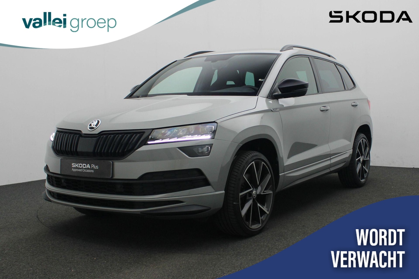 Skoda Karoq - 1.5 TSI 150 pk DSG ACT Sportline Business | Matrix LED | Stuur-/stoelverwarming | Achterui - AutoWereld.nl