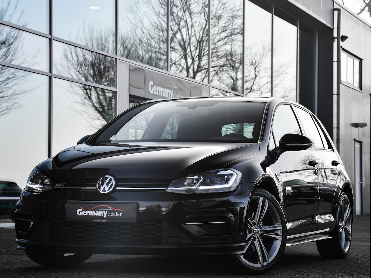 Volkswagen Golf - 1.5 TSI Highline Business R Cruise Adaptief Led Achteruitrijcamera - AutoWereld.nl