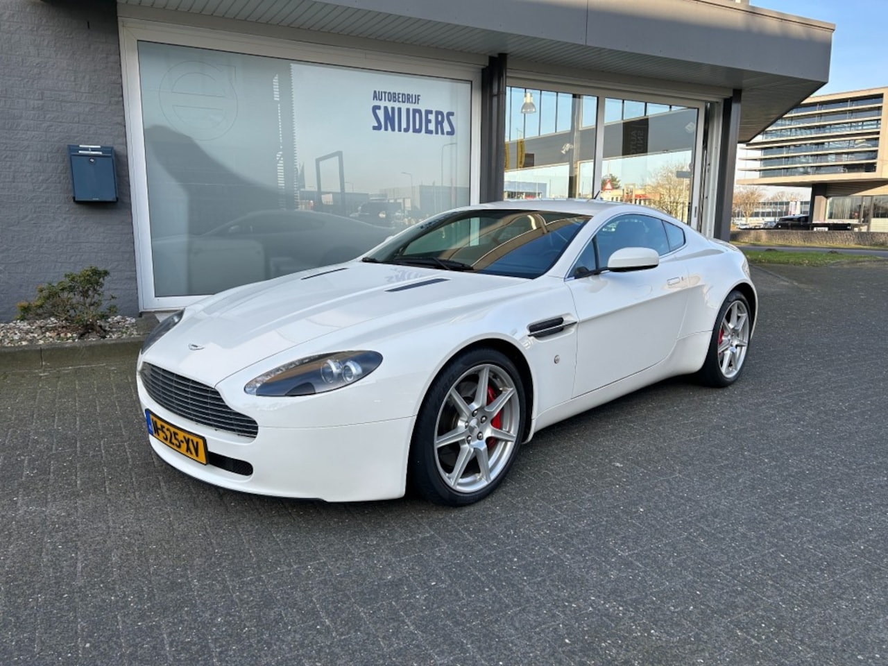 Aston Martin V8 Vantage - 4.3 V8 Sportshift Automaat Young Timer - AutoWereld.nl