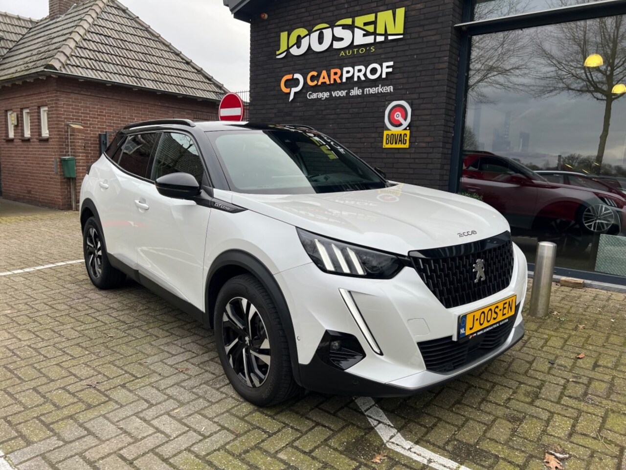 Peugeot 2008 - 1.2 PureTech GT 1.2 PURETECH GT - AutoWereld.nl