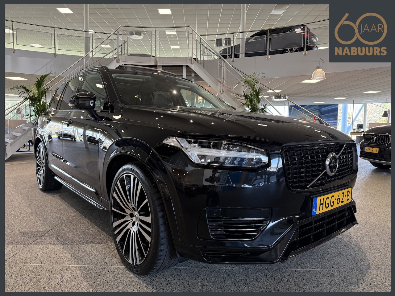 Volvo XC90 - 2.0 T8 AWD R-Design, Luchtvering, Pano, Pilot assist, 360cam - AutoWereld.nl