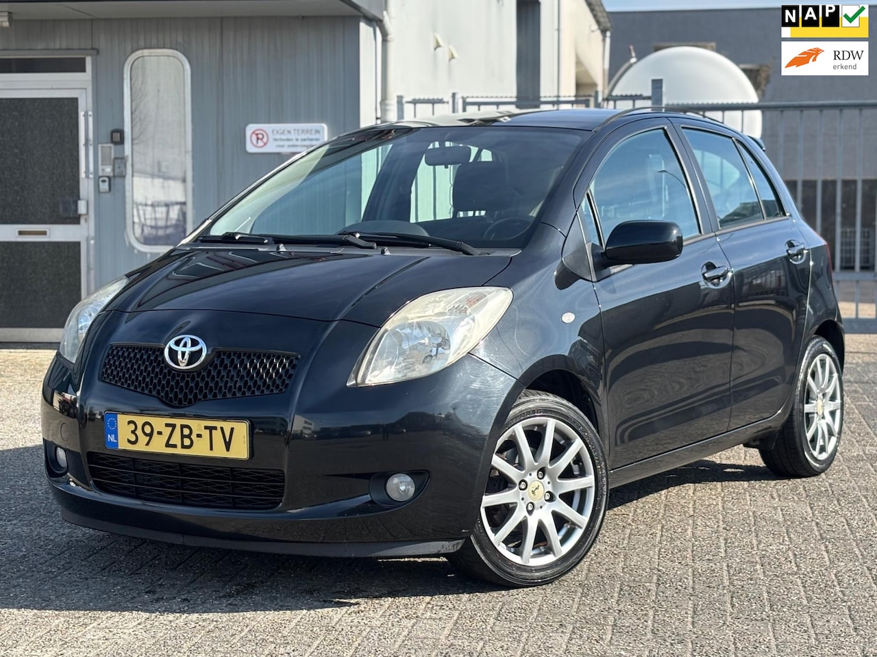 Toyota Yaris - 1.3 VVTi Sol MMT 1.3 VVTi Sol MMT, Nap, Airco, Airco, AUTOMAAT, Elek pkt - AutoWereld.nl