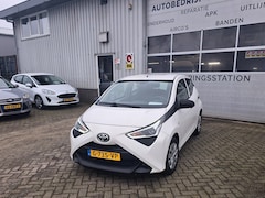 Toyota Aygo X - 1.0 VVT-i x-fun inclusief BTW rijklaar