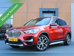 BMW X1 - sDrive20i VDL Nedcar Edition | Pano | Harman Kardon | Leder