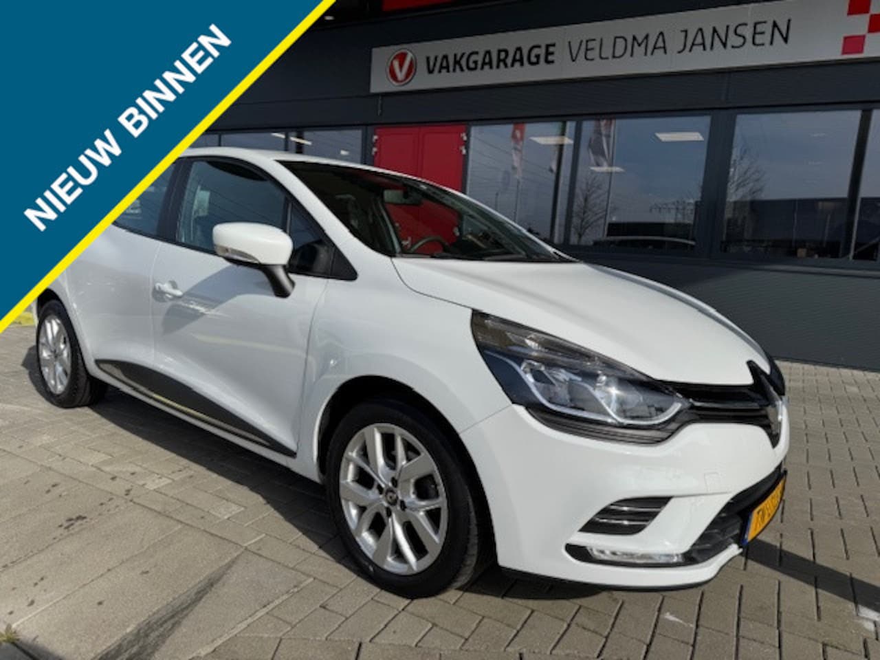 Renault Clio - 0.9 TCe ZEN 5-DRS. 62.000 KM + AIRCO/CRUISE/LMV/NAVI - AutoWereld.nl