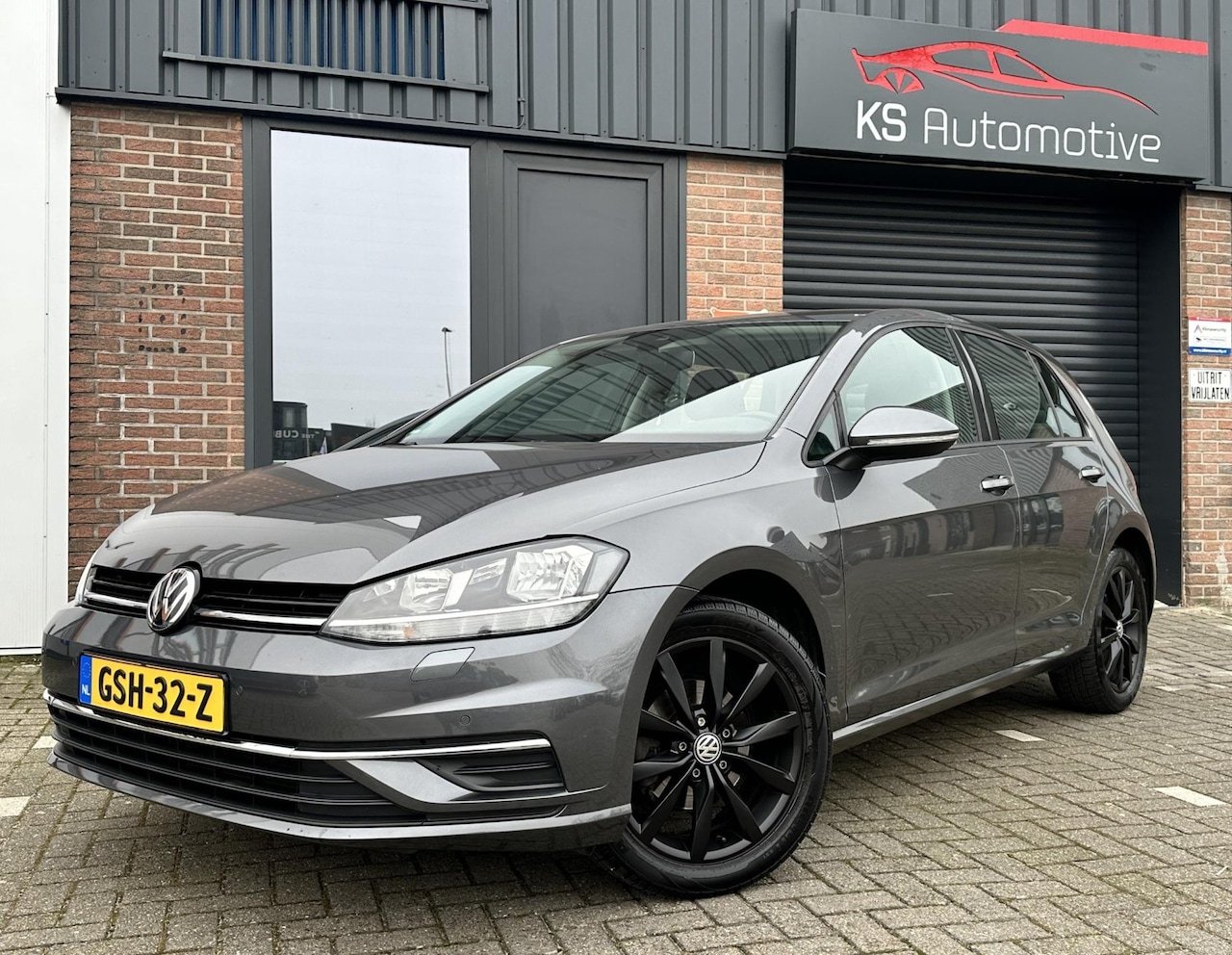 Volkswagen Golf - 1.0 TSI 116PK Highline DSG Automaat 2018 - AutoWereld.nl