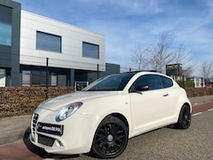 Alfa Romeo MiTo - 1.4 Impression Cruise control Panoramadak climate control stoel vw