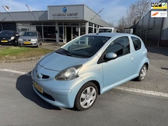 Toyota Aygo - 1.0-12V +. NIEUWE APK