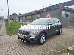 Volkswagen T-Roc - 1.0 TSI Style Executive Navi Alarm Trekhaak