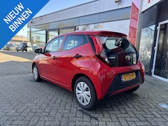 Toyota Aygo X - X-FUN 5-DEURS AIRCO 4 SEIZOENEN BANDEN CENTRL-VERGR-AFST. EL-RAMEN USB BLUETOOTH AUDIO-STU