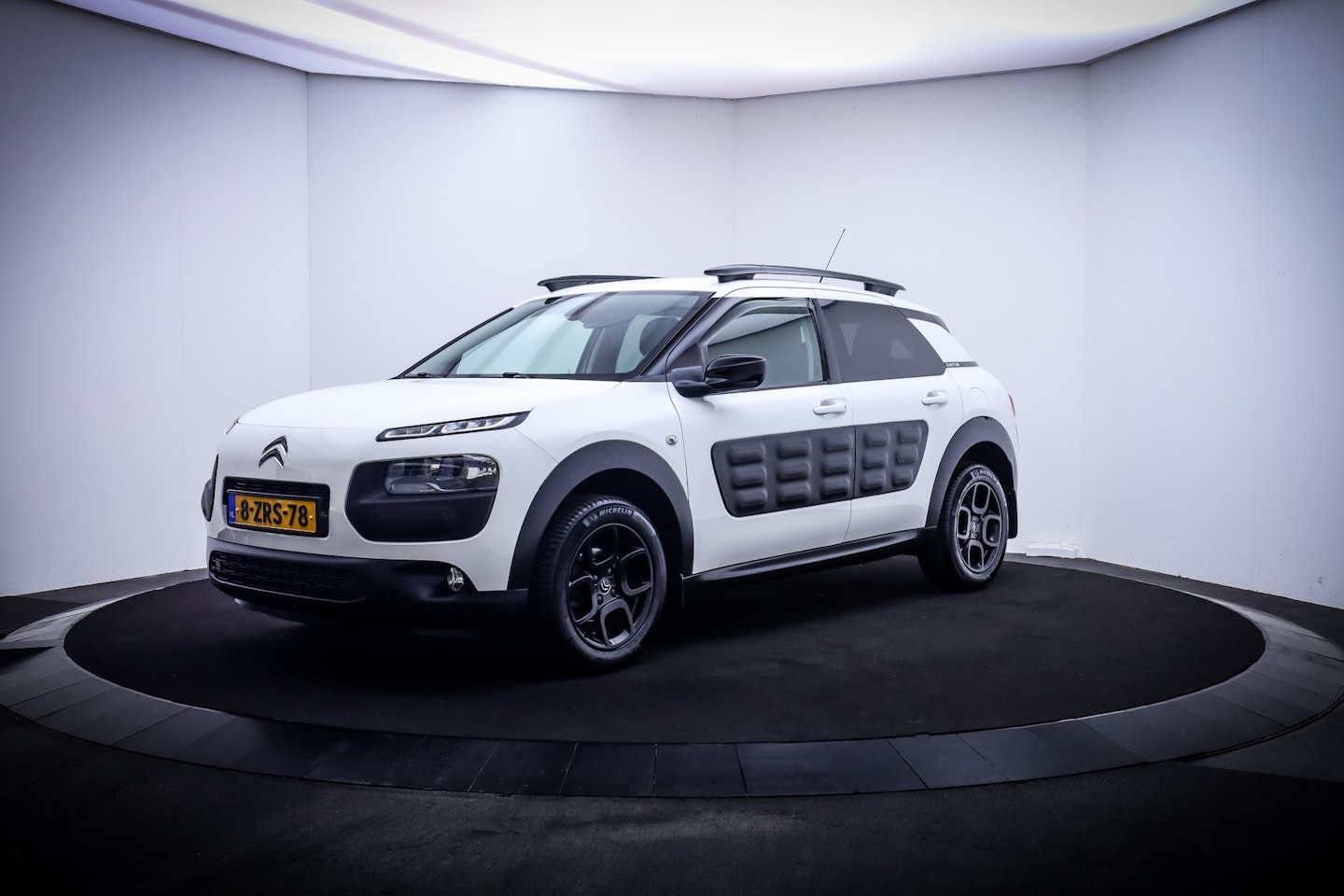 Citroën C4 Cactus - 1.2T SHINE CAMERA/CLIMA/CRUISE/PDC/AFN TREKHAAK/LMV - AutoWereld.nl