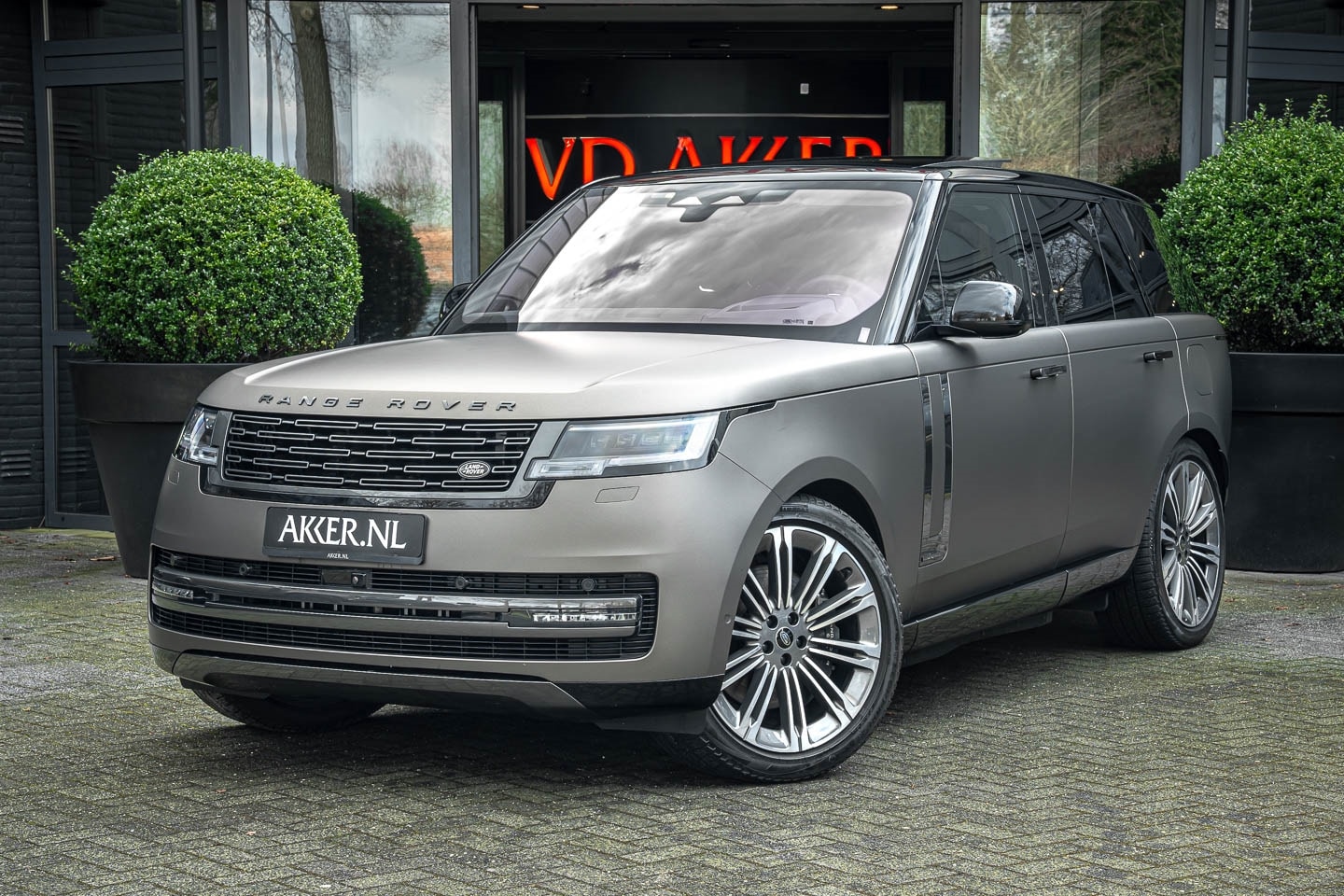 Land Rover Range Rover - LANDROVER P510e Autobiography | Head-up | 4x El. Stoelen | Massage | 4Wsturing - AutoWereld.nl