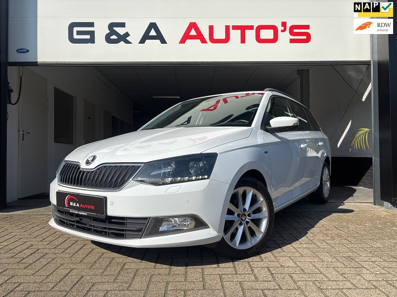 Skoda Fabia Combi - 1.2 TSI Drive / LED / CRUISE CTRL / PDC / STOELVERW - AutoWereld.nl