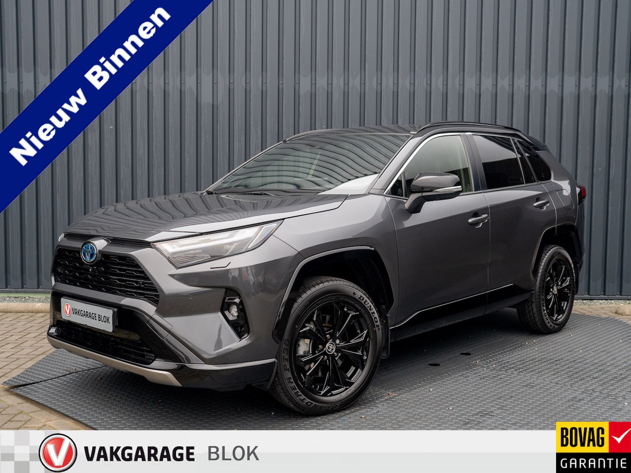 Toyota RAV4 - 2.5 Hybrid AWD Style Bi-Tone | 360 Camera | JBL | Stuur&Stoel verw. | Prijs Rijklaar!! - AutoWereld.nl