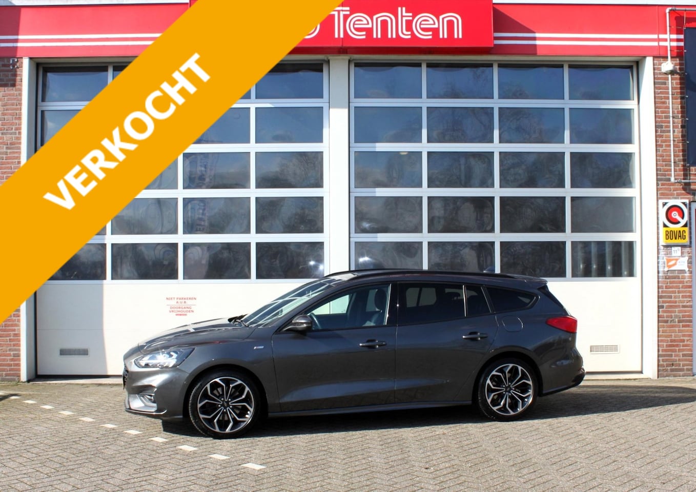 Ford Focus Wagon - 1.0 EcoBoost 125pk Aut ST-Line 18 inch allu.Velgen - AutoWereld.nl