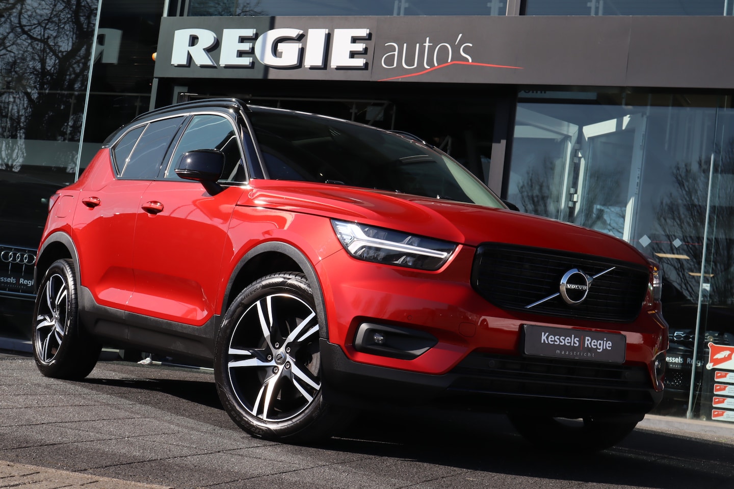 Volvo XC40 - 1.5 T5 Recharge R-Design Panorama Navi Camera LED - AutoWereld.nl