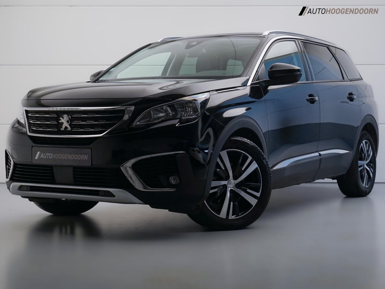 Peugeot 5008 - 1.2 PureTech Allure (APPLE CARPLAY,LED VERLICHTING,LEDER,KEYLESS,DODEHOEK,PANORAMA-SCHUIFD - AutoWereld.nl