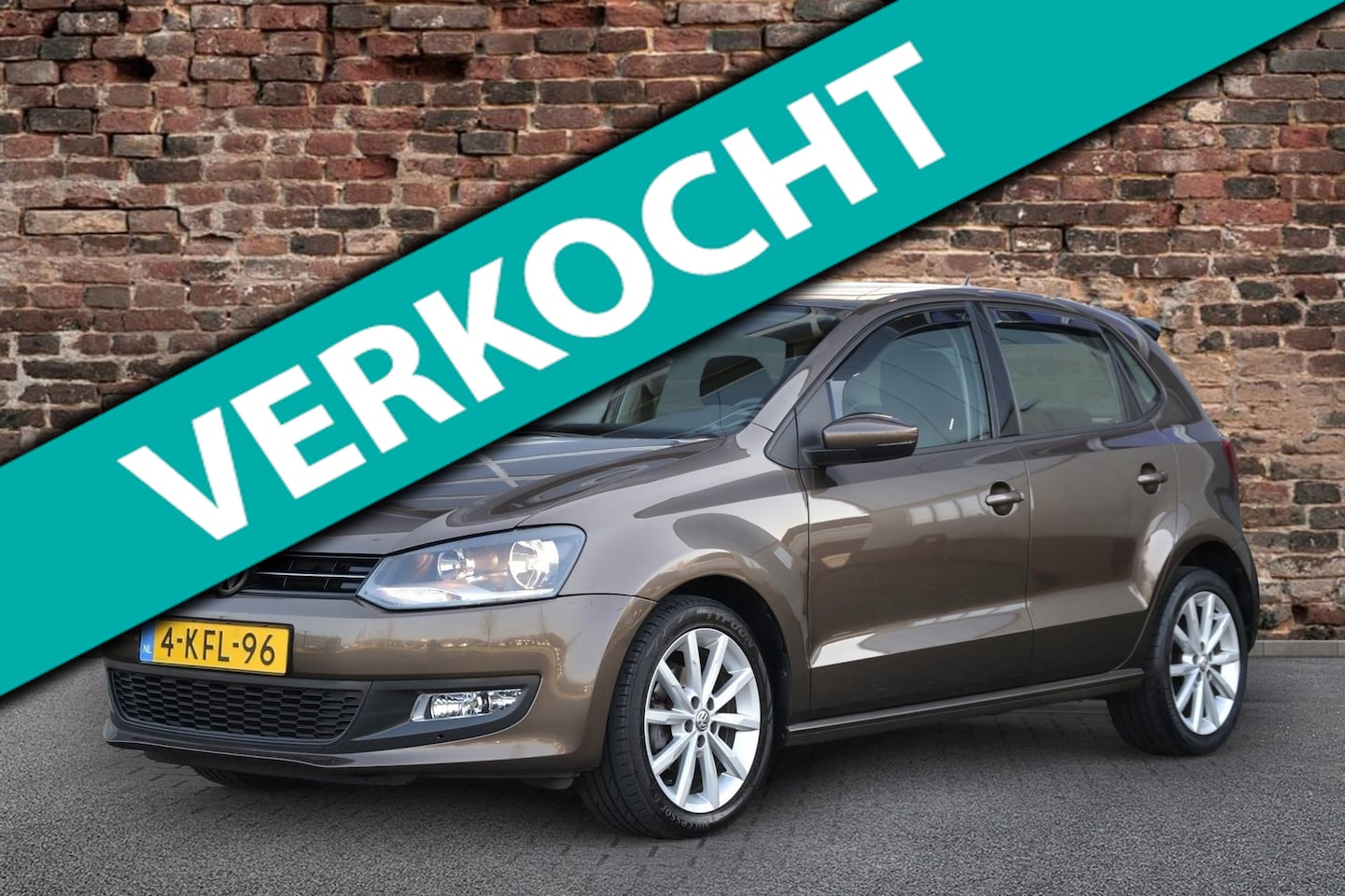 Volkswagen Polo - 1.2 TSI BlueMotion Comfort Edition | Cruise | Navi | Bleutooth - AutoWereld.nl