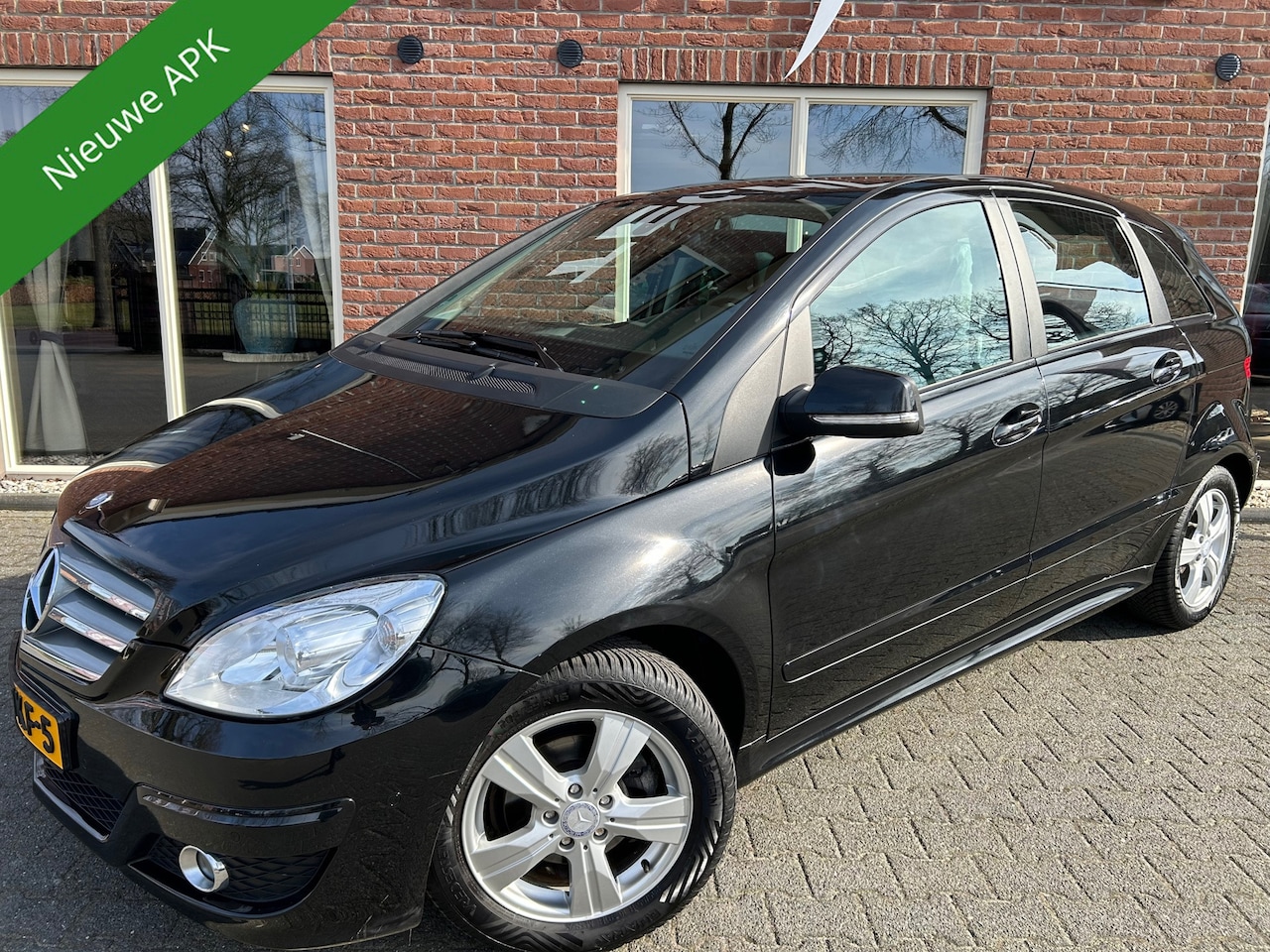 Mercedes-Benz B-klasse - 160 Automaat NIEUWE APK / CRUISE / STOELVERW. / TREKHAAK / AIRCO / LMV - AutoWereld.nl