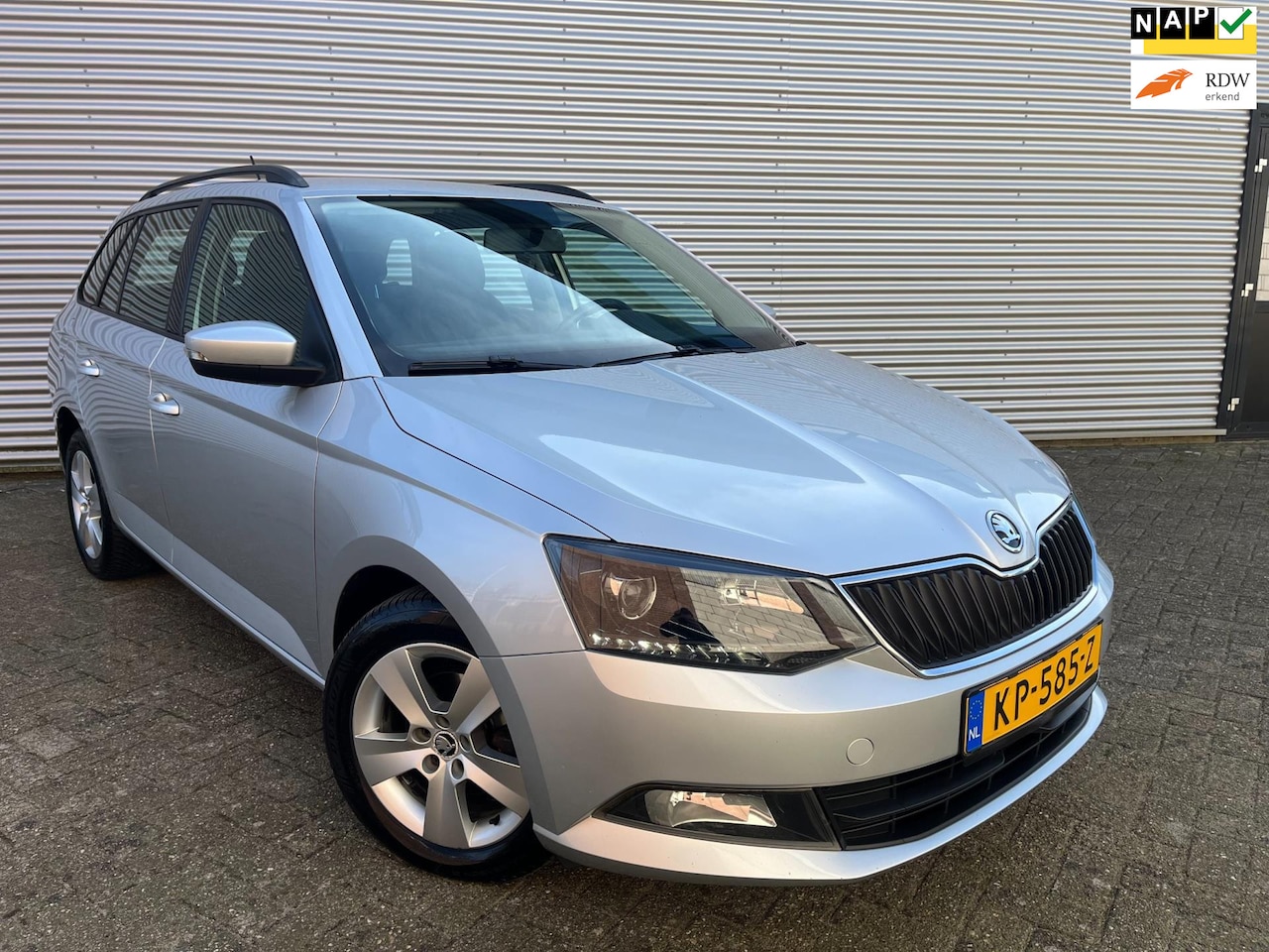 Skoda Fabia Combi - 1.4 TDI Ambition Business|Cruise|PDC|Navi|Frontassist|Bluetooth| - AutoWereld.nl