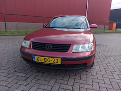 Volkswagen Passat - 1.8-5V Turbo Trendline