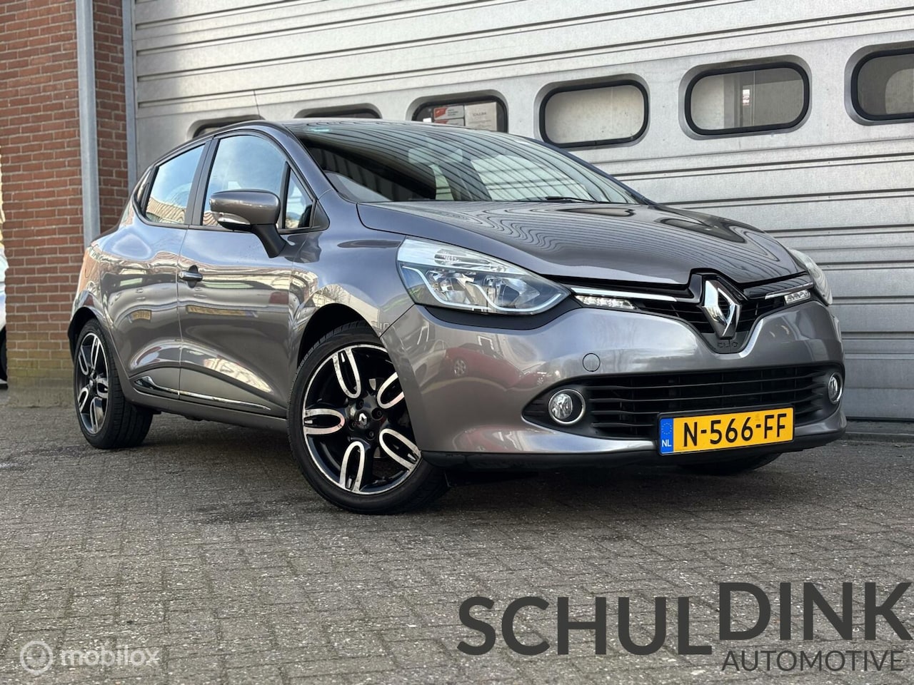 Renault Clio - 1.2 16V CRUISE CONTROLE|TREKHAAK|PARKEERSENSOREN - AutoWereld.nl