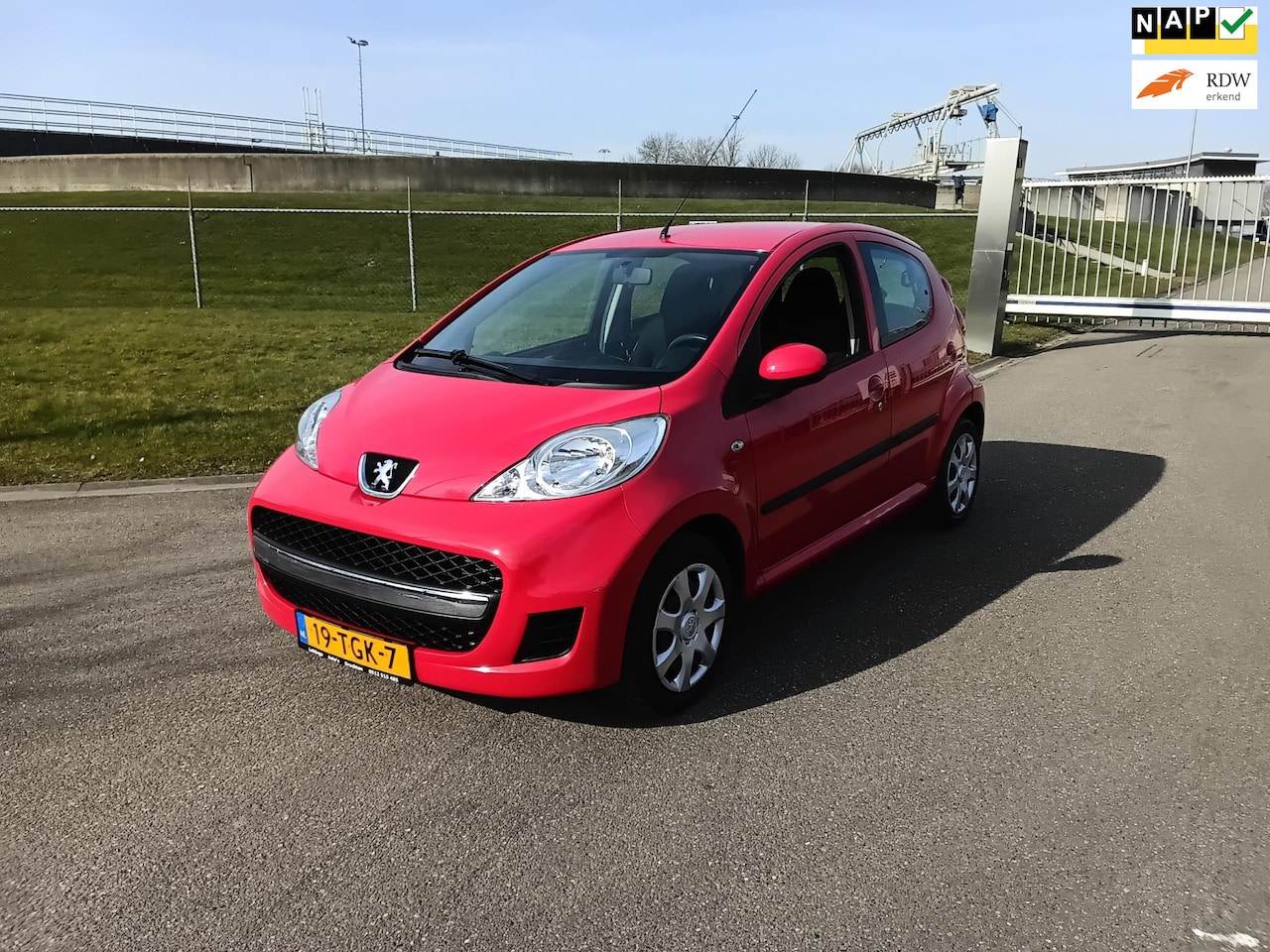 Peugeot 107 - 1.0-12V XS 1.0-12V XS - AutoWereld.nl