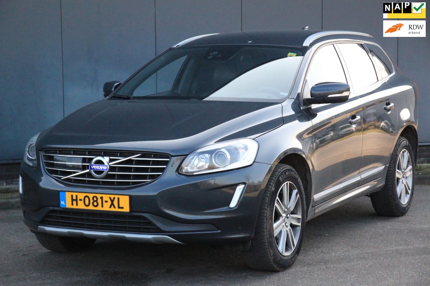 Volvo XC60 - 2.0 D4 FWD Polar+ Xenon/Leer/Parkeersensor/Adaptive/Blis/Trekhaak afneembaar - AutoWereld.nl