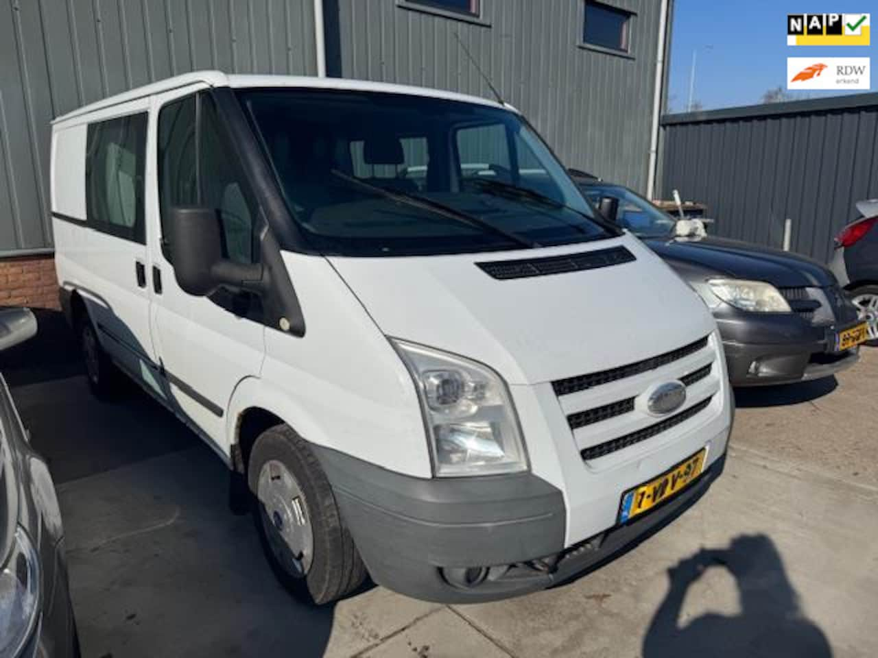 Ford Transit - 260S 2.2 TDCI Business Edition DC 260S 2.2 TDCI Business Edition DC motor defect - AutoWereld.nl