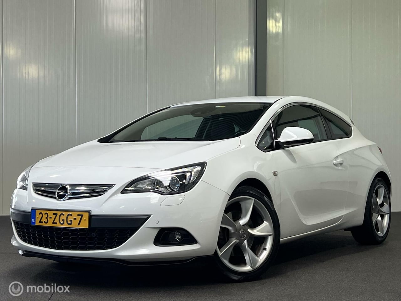 Opel Astra GTC - 1.4 Turbo Sport [ NAP xenon climate navi ] - AutoWereld.nl