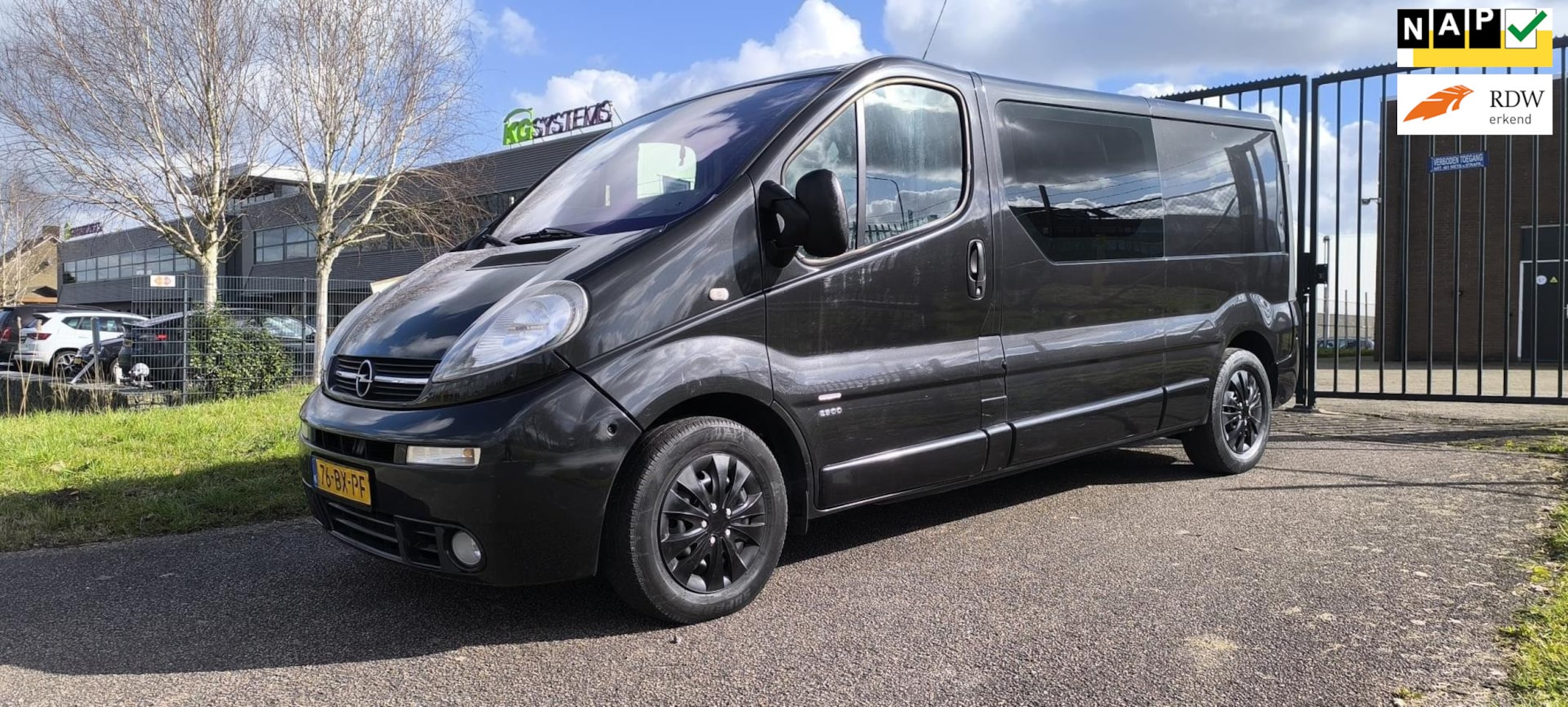 Opel Vivaro - 2.5 CDTI L2H2DC Comfort Airco! Nap!!! - AutoWereld.nl