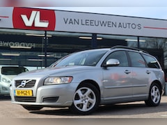 Volvo V50 - 2.0 D3 Kinetic | Navigatie | Climate Control | Trekhaak |