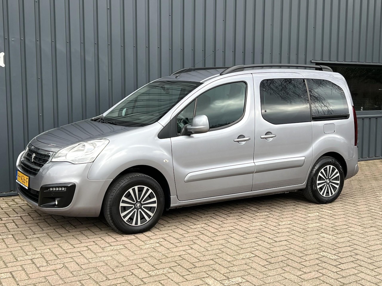 Peugeot Partner Tepee - 1.2 PureTech Active NL AUTO!/NAP!/APK!/OND.!/ - AutoWereld.nl