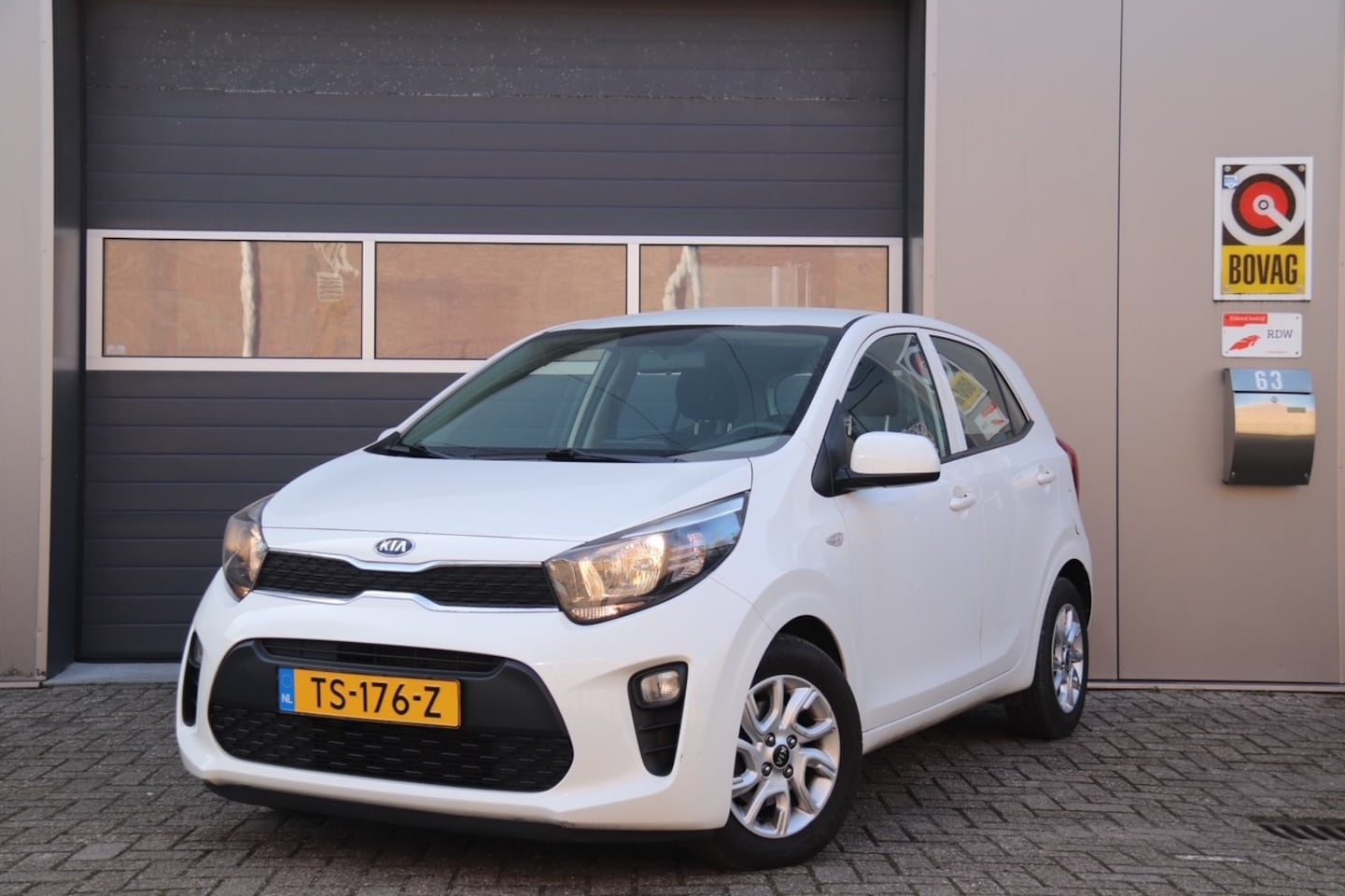 Kia Picanto - 1.0 CVVT ComfortPlusLine Navigator 1.0 CVVT ComfortPlusLine Navigator - AutoWereld.nl