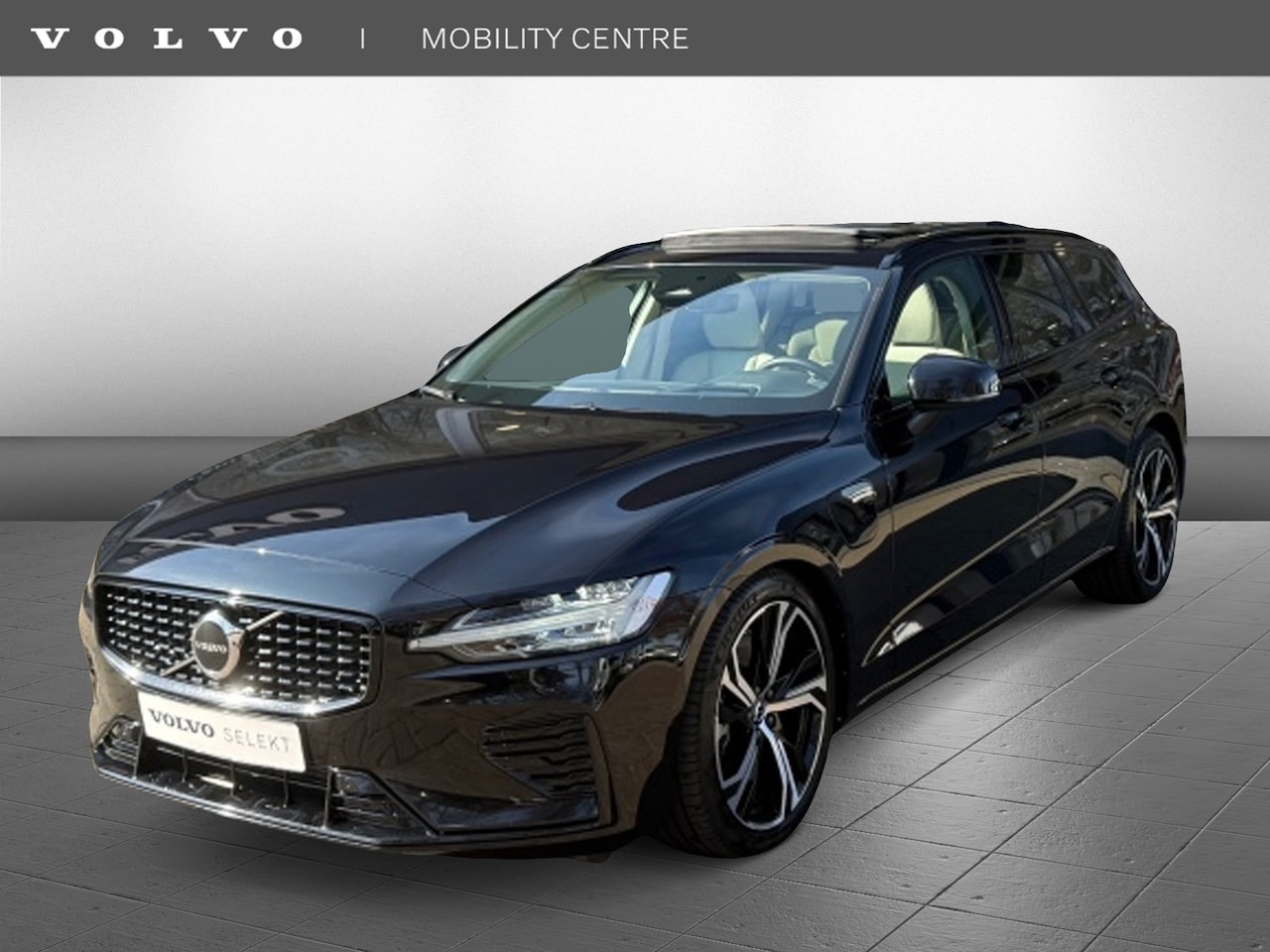 Volvo V60 - T6 AWD Utimate Dark | PANODAK | Stuur- Stoelverwarming - AutoWereld.nl