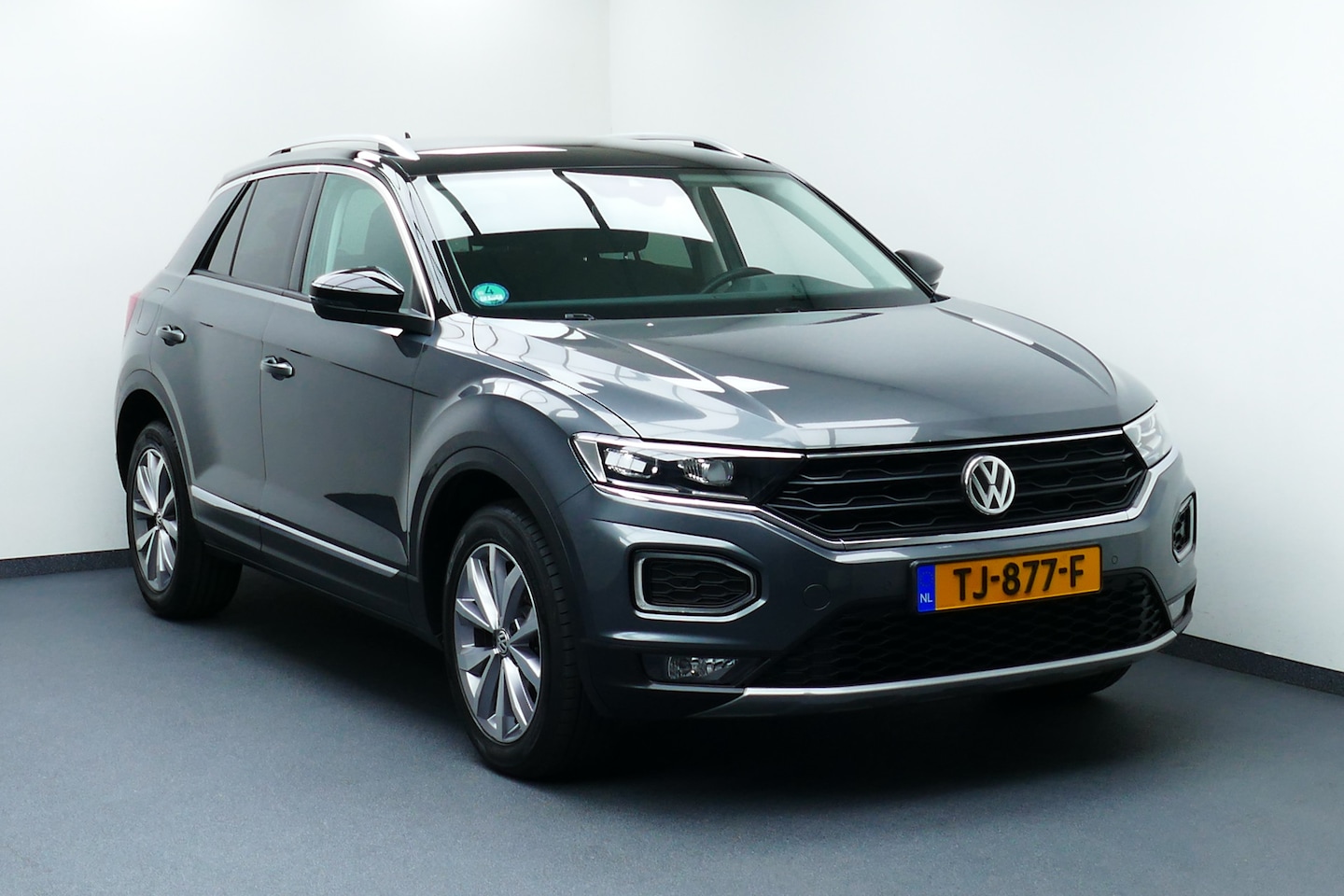 Volkswagen T-Roc - 1.0 TSI Style. Adaptief Cruise, Camera, Navi, Led Koplampen, Haak 1300kg - AutoWereld.nl