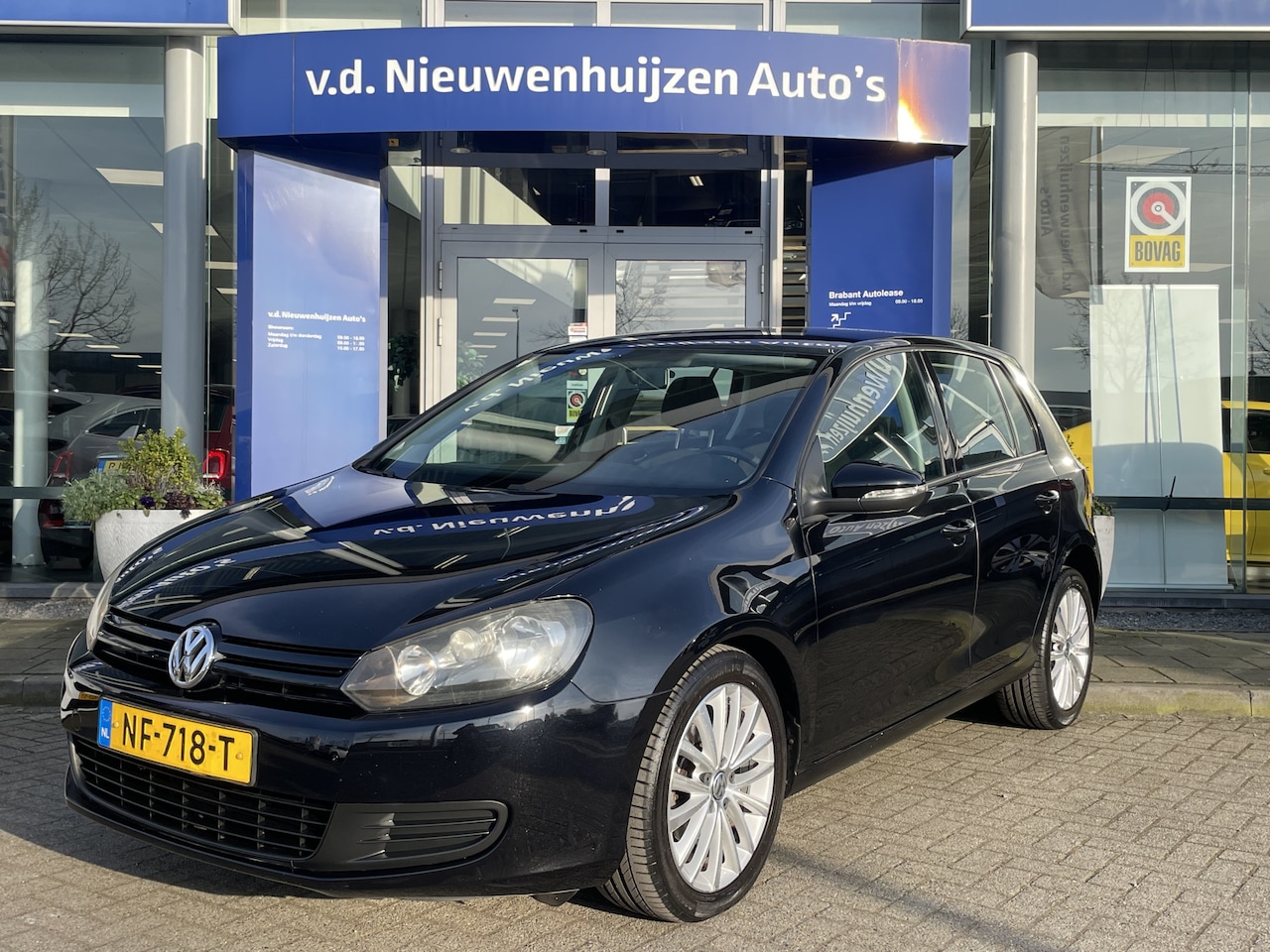 Volkswagen Golf - 1.4 Trendline | Navi | Carkit | Meeneem prijs zonder garantie ! | Nieuwe APK | Info Jeroen - AutoWereld.nl