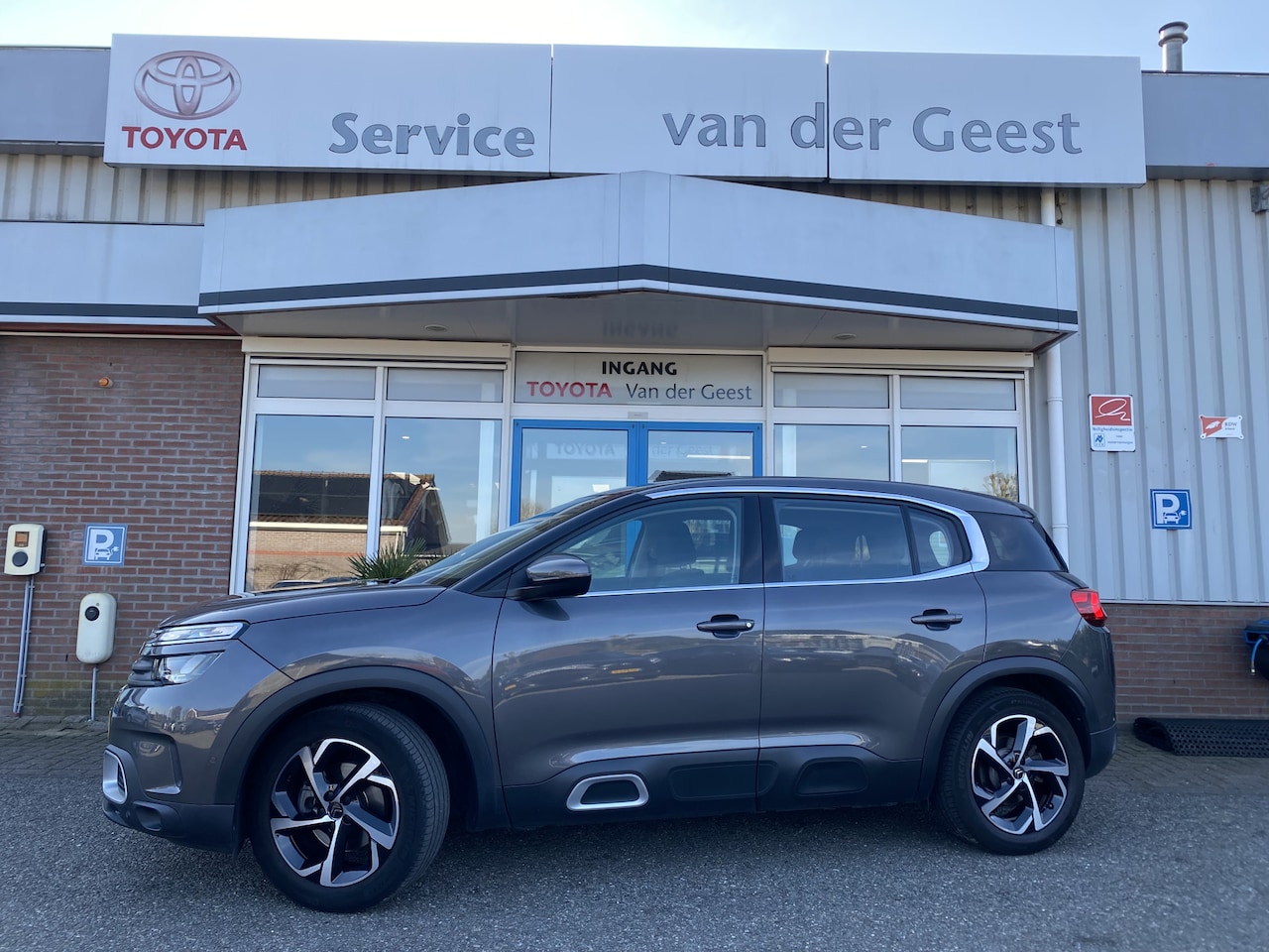 Citroën C5 Aircross - 1.2 PureTech Business Trekhaak Apple Carplay/Android Auto - AutoWereld.nl