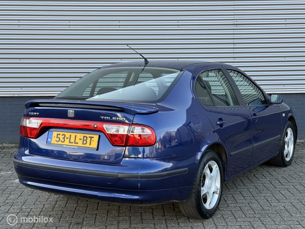 seat-toledo-2-3-v5-executive-2-3-v5-executive.jpg
