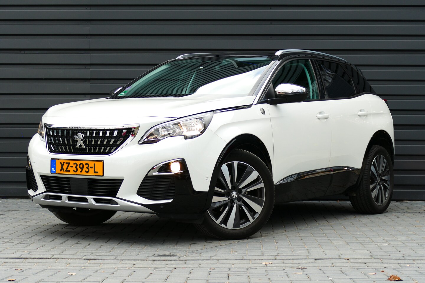 Peugeot 3008 - 1.6 E-THP 165PK GT-LINE AUTOMAAT / NAVI / CLIMA / PDC / 19"LMV / CAMERA / PANO.DAK / AFN. - AutoWereld.nl