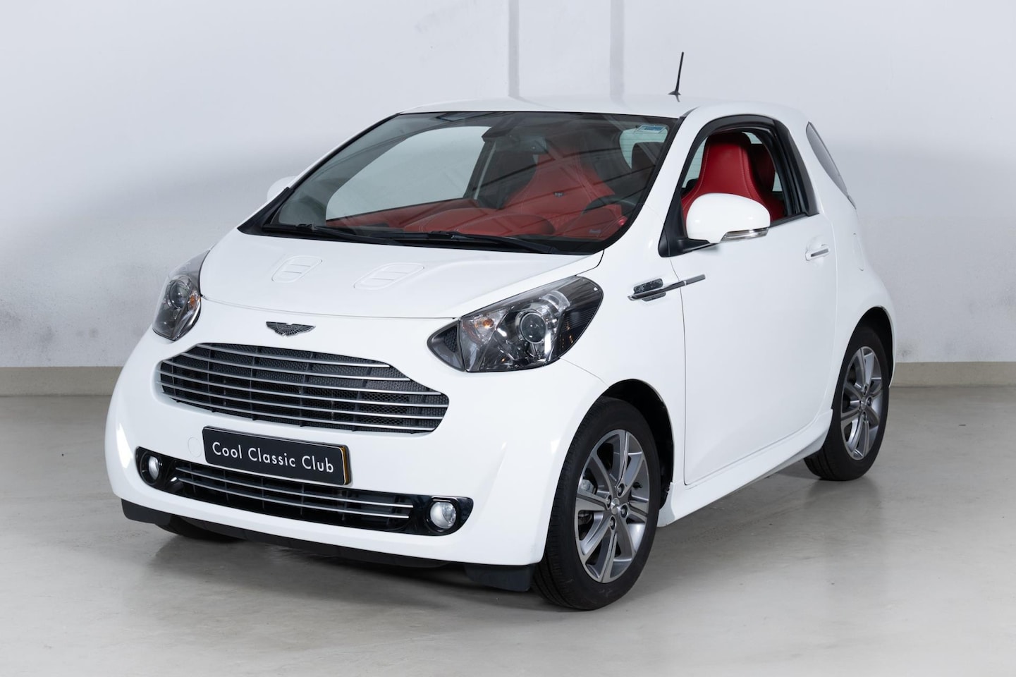 Aston Martin Cygnet - - First Owner - Kroymans Delivered - - AutoWereld.nl